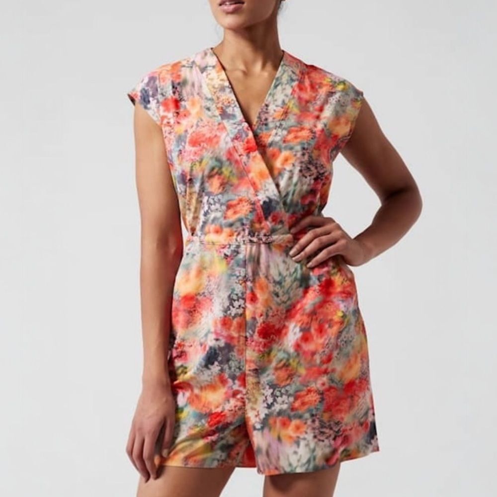 Athleta Marlow Romper Bloom Pink Floral UPF 50+ Travel Active Shorts Size Small